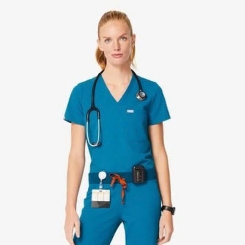 Figs Scrubs Catarina Top XXS. Yola XXS Regular bottoms. Used. Alps Blue.